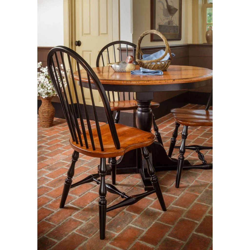 Amish Innkeepers 42" Round Dining Table & 4 Chairs Set - As Shown