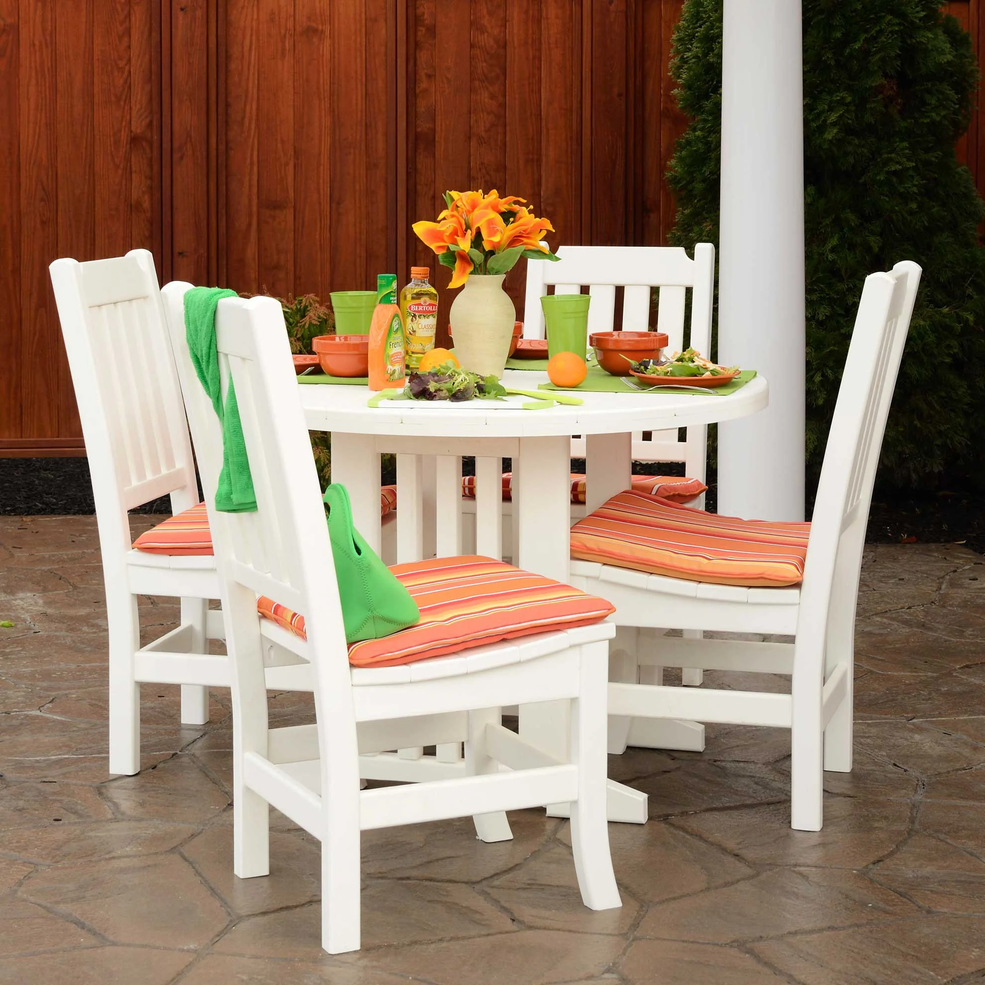 Amish Keystone Round Patio Dining Table & Chair Set for 4