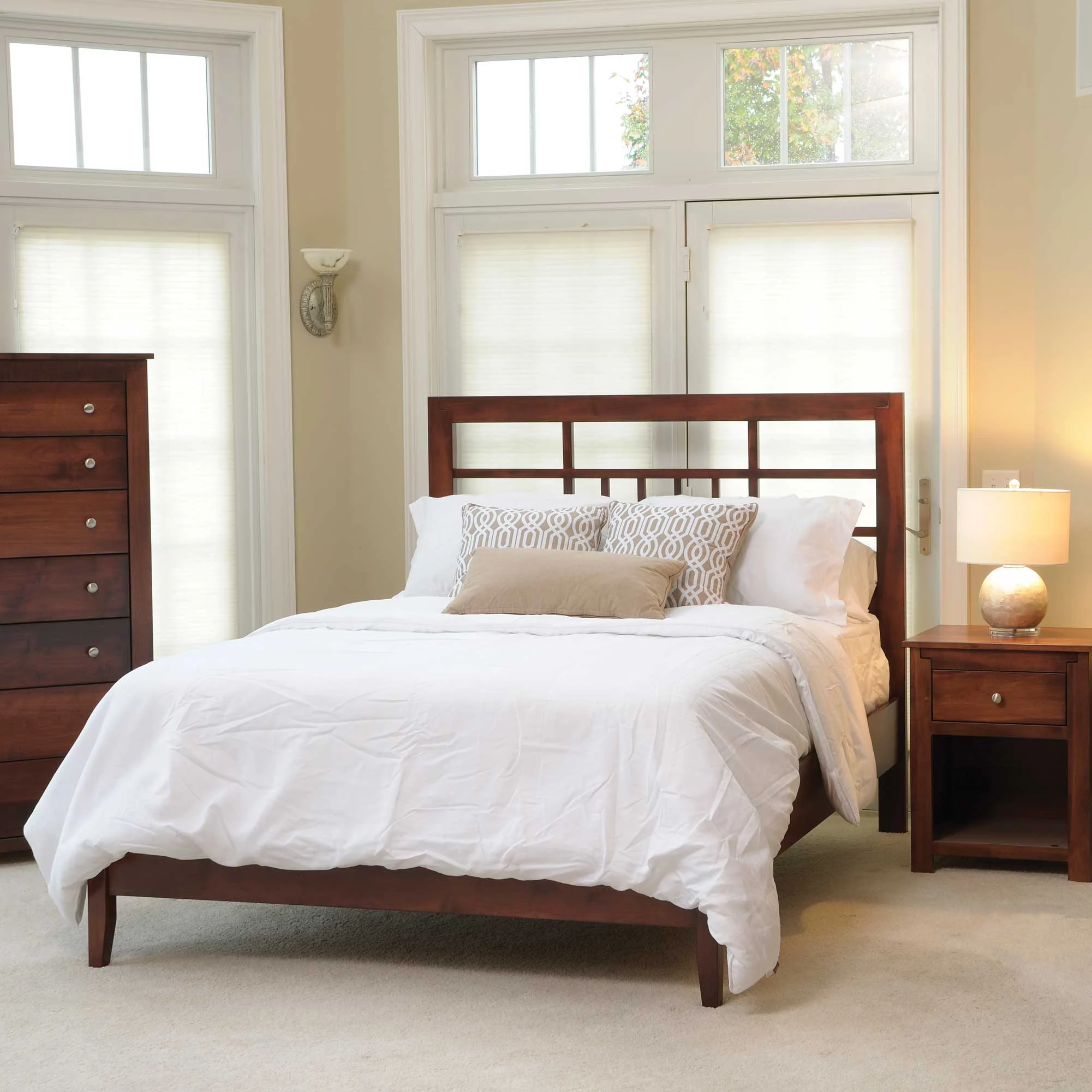 Amish Solid Wood Poughkeepsie Lattice Bed