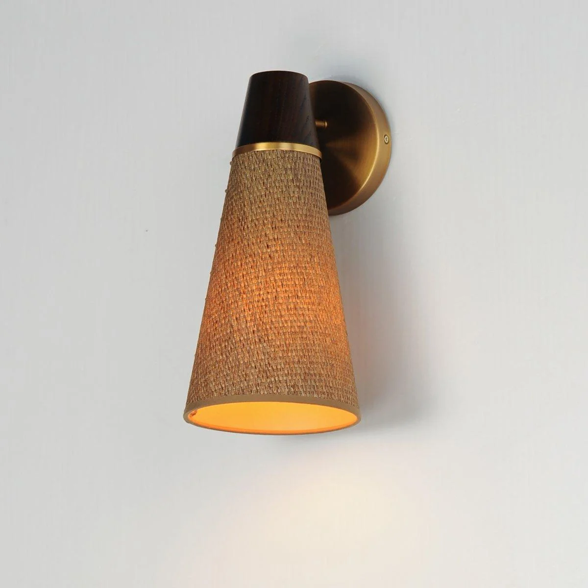 Avalonia Bath Sconce