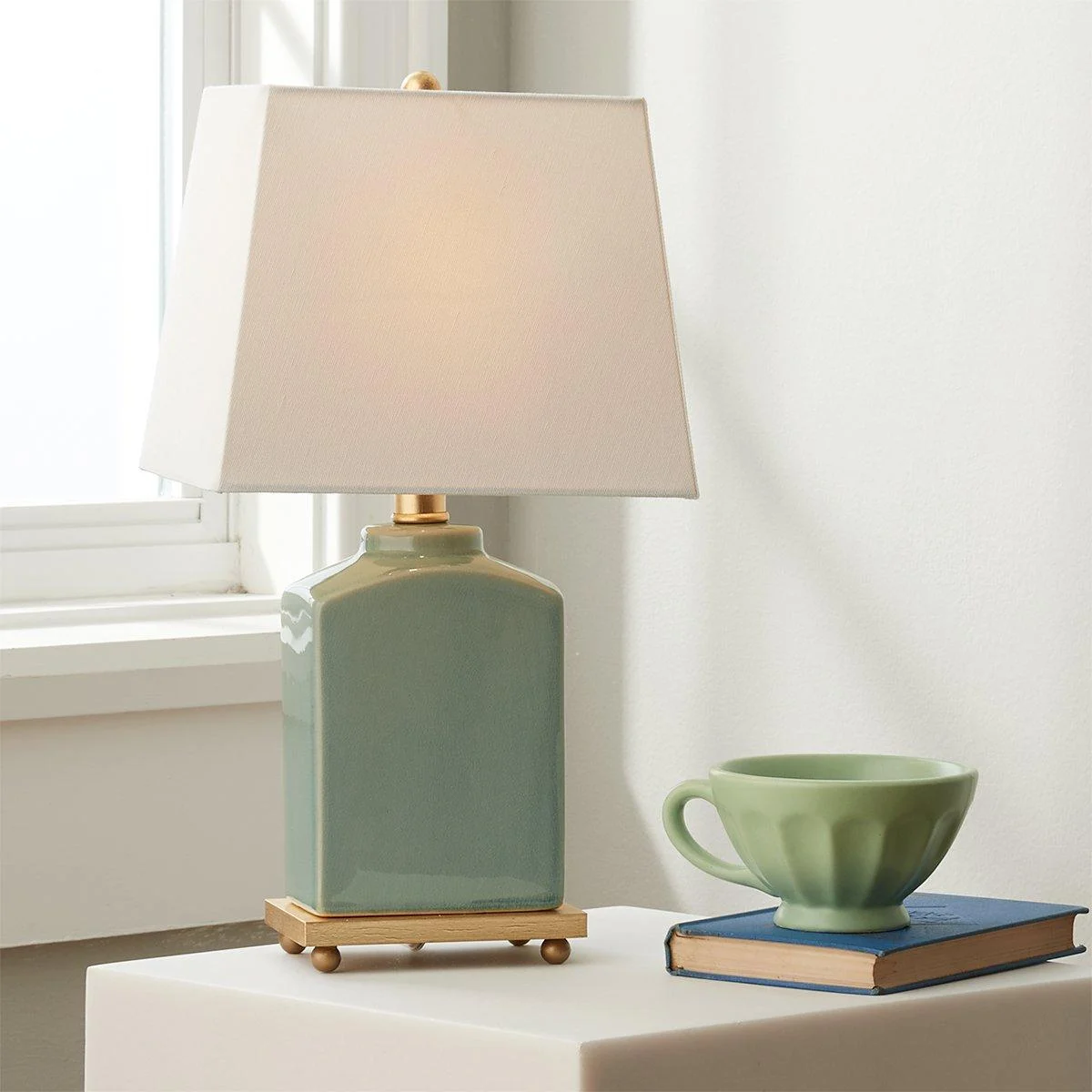 Casual Chic Table Lamp