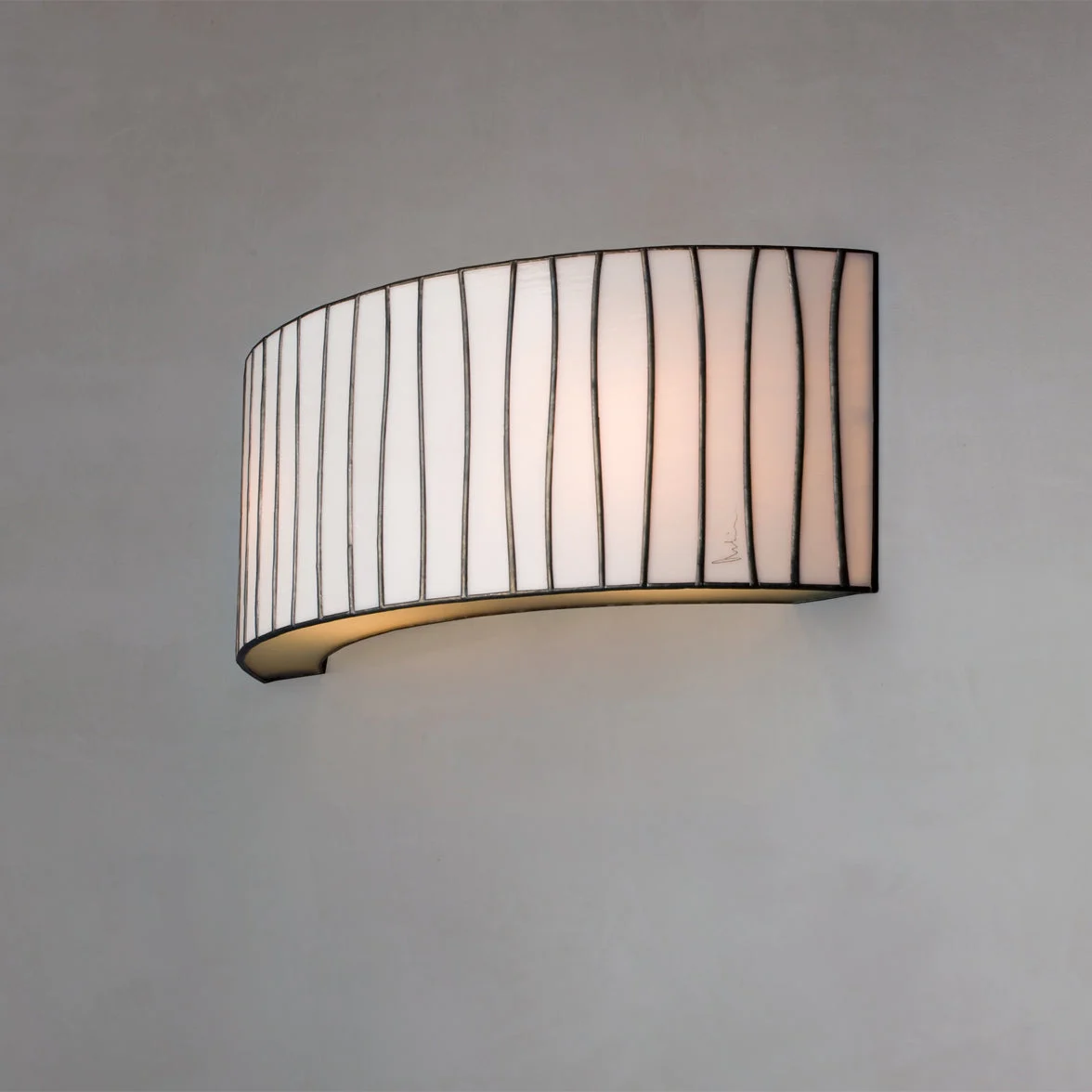 a-emotional lightCurvas Wall Light