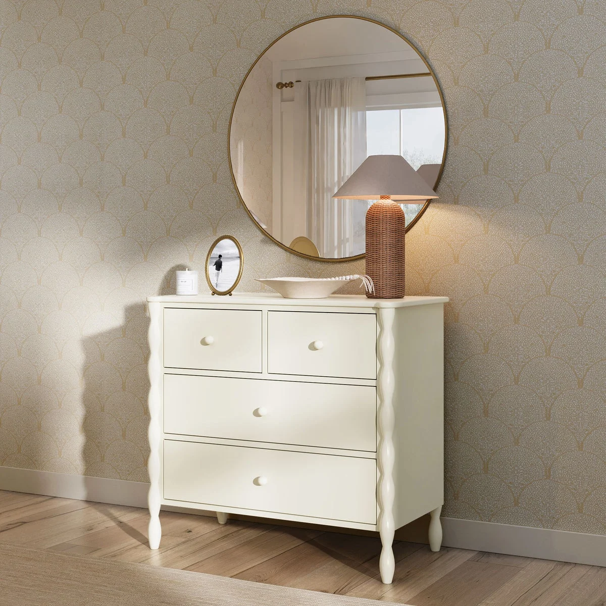 Lind 4-Drawer Dresser
