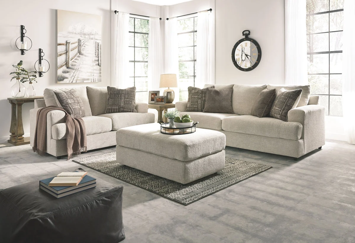 Soletren Living Room Set