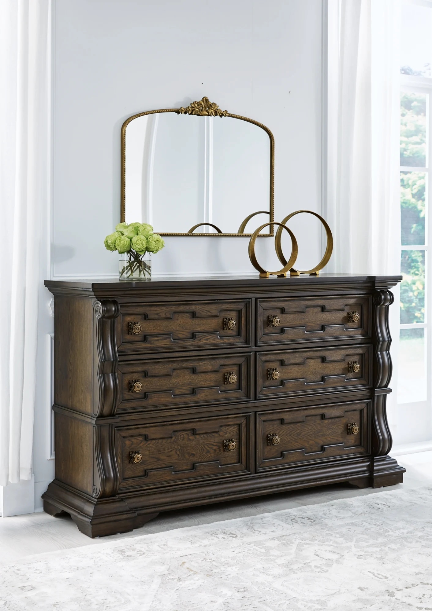 Traditional 6-Drawer Dresser with Felt-Lined Top Drawer