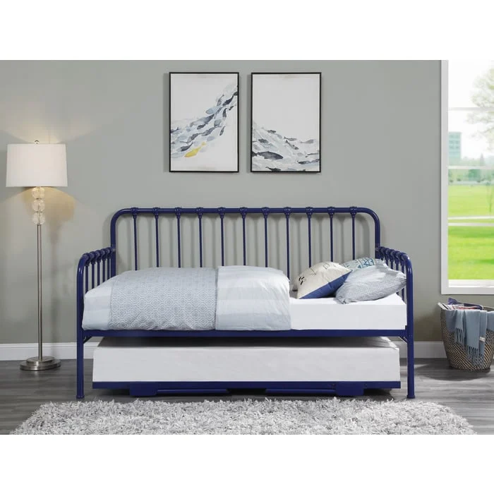 Transitional Daybed with Lift-Up Trundle