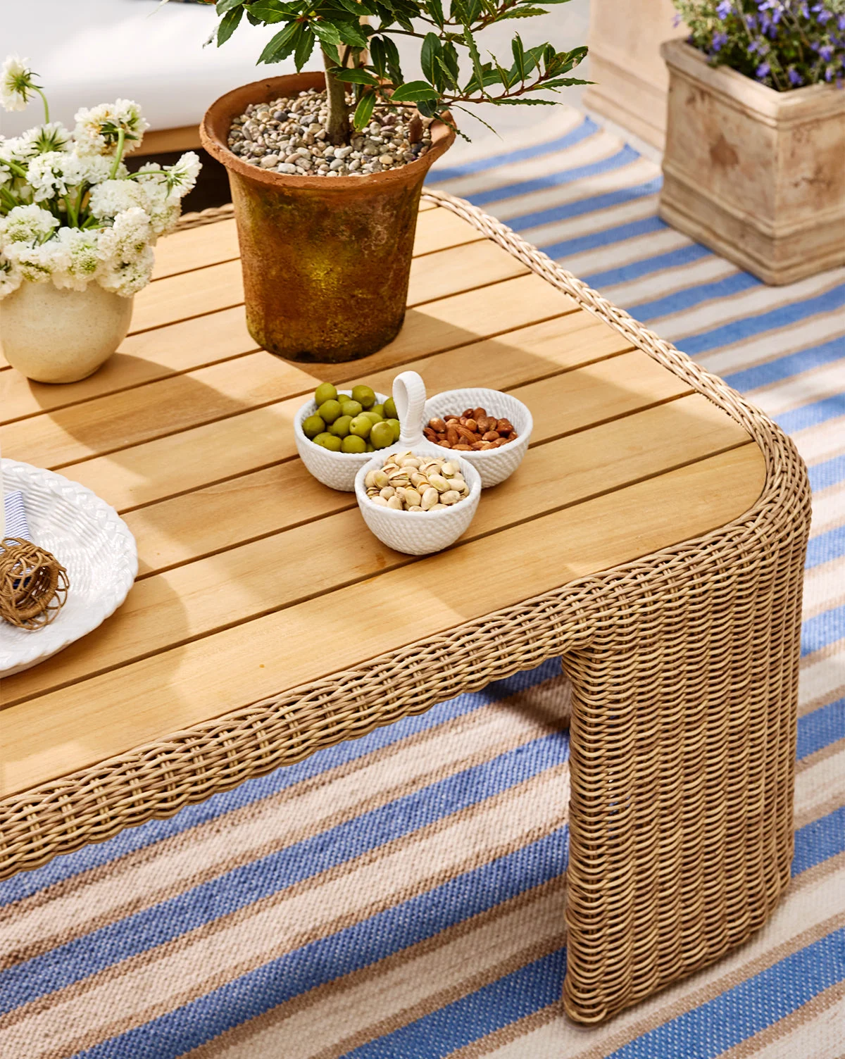Woven Ceramic Dip Dish with Spoon
